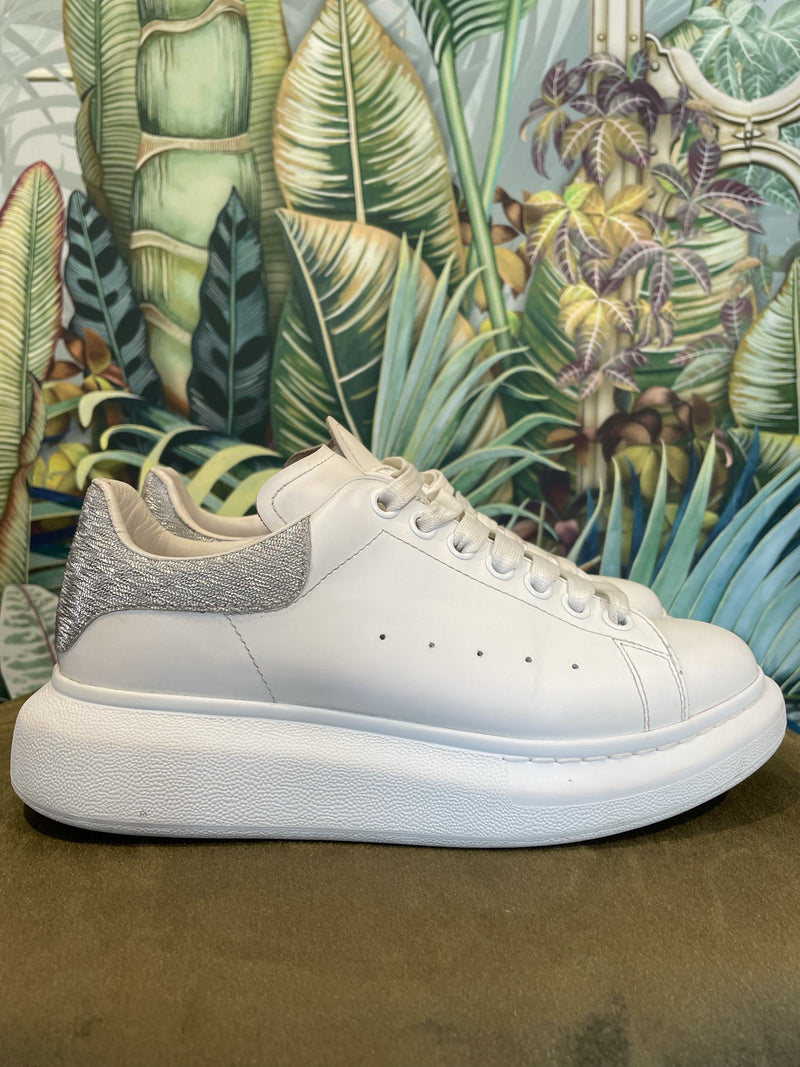 Alexander McQueen | Larry Oversized Crystal Glitter Platform Sneakers –  Moniquey's Closet